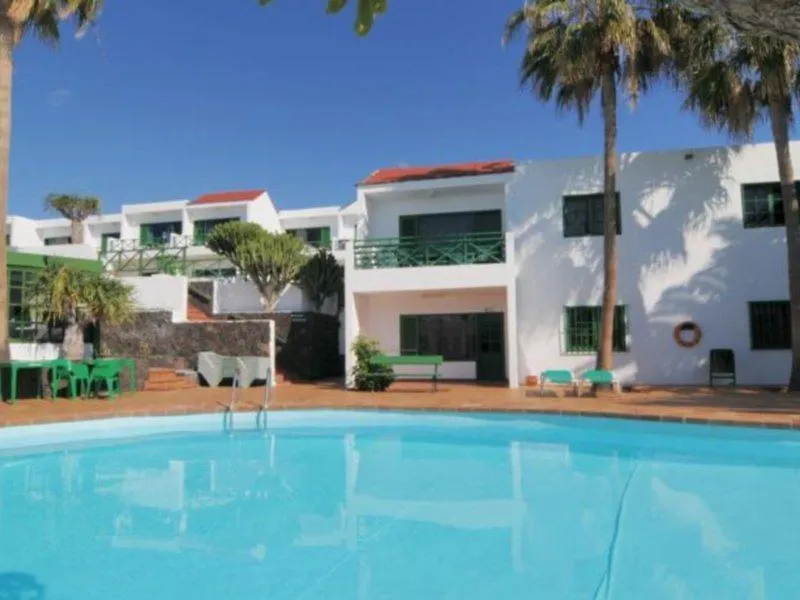 Rocas Blancas Apartments Puerto del Carmen  2*, Puerto del Carmen (Lanzarote)